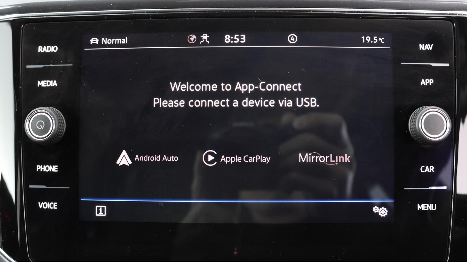 Used Volkswagen T-Roc 2021 for sale - 76522503: Photo 25