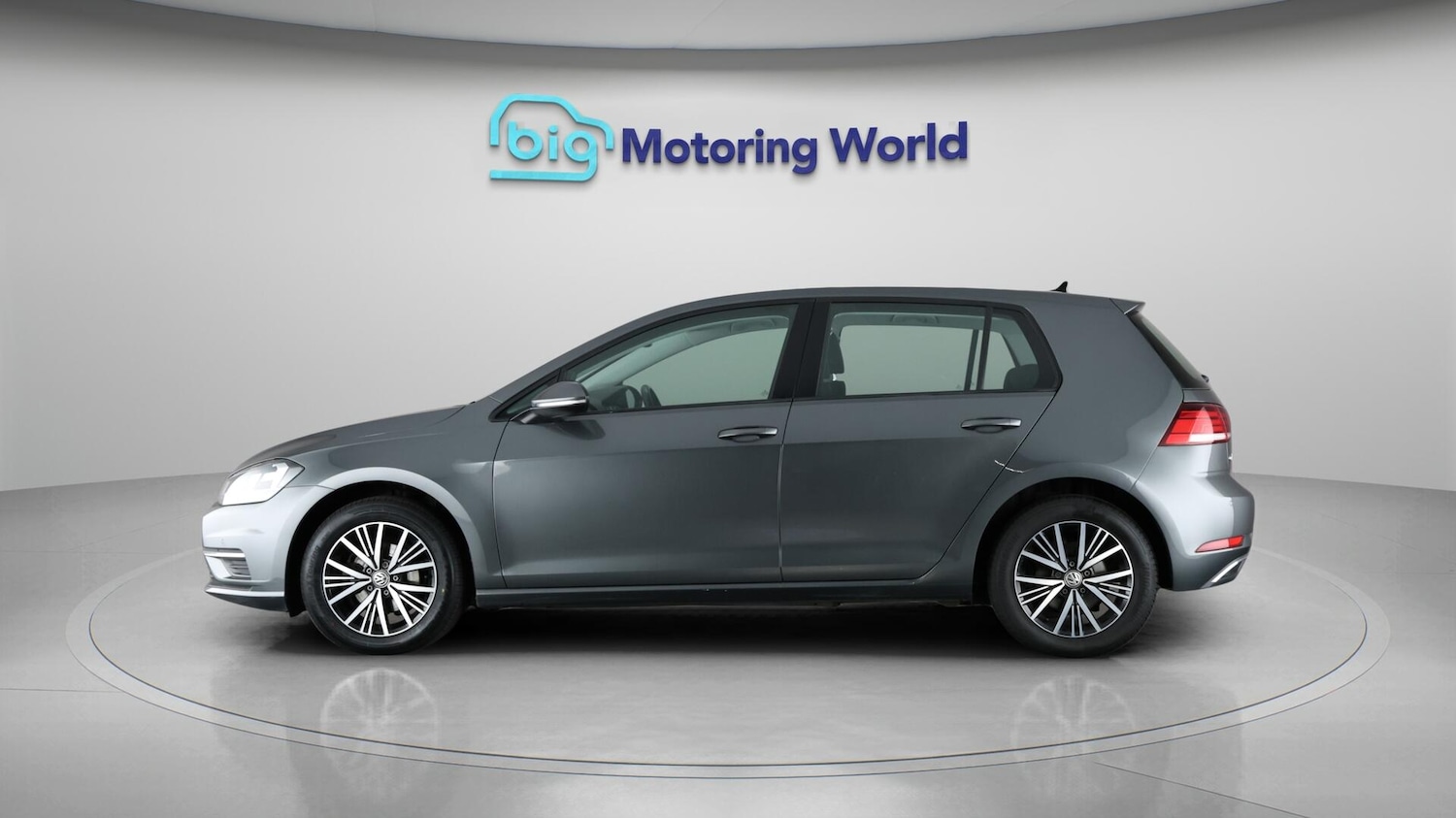 Used Volkswagen Golf 2019 for sale - 76592932: Photo 4