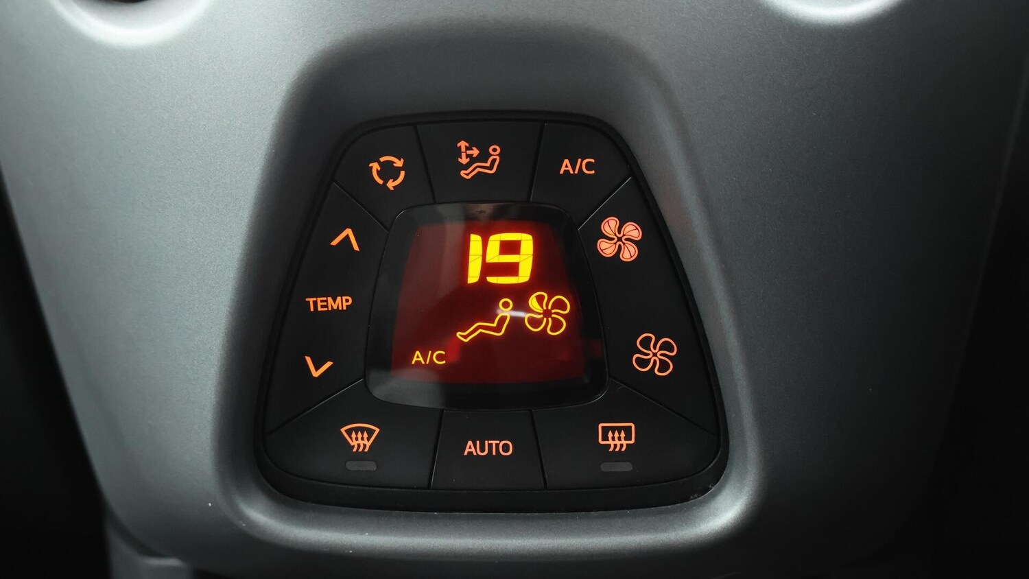 Used Toyota AYGO 2020 for sale - 76166846: Photo 13