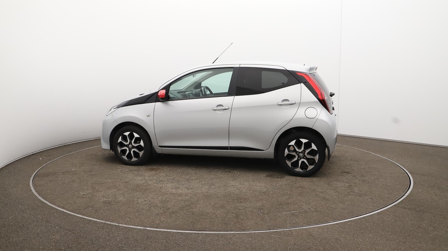Used Toyota AYGO 2020 for sale - 76166846: Photo 57