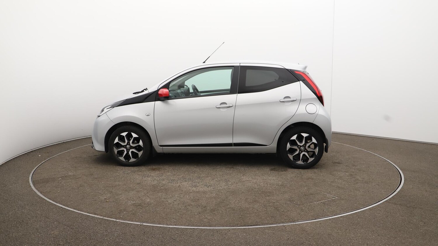 Used Toyota AYGO 2020 for sale - 76166846: Photo 63