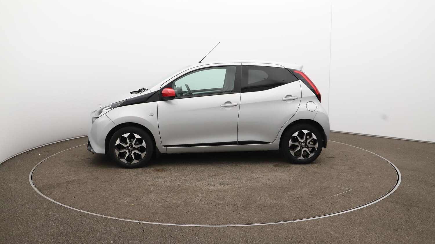 Used Toyota AYGO 2020 for sale - 76166846: Photo 64