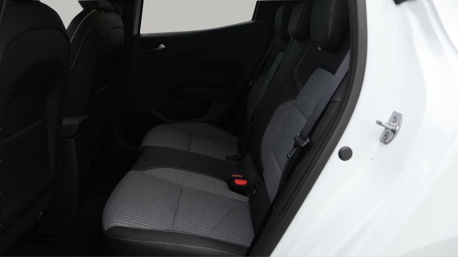 Used Renault Clio 2024 for sale - 76572883: Photo 16