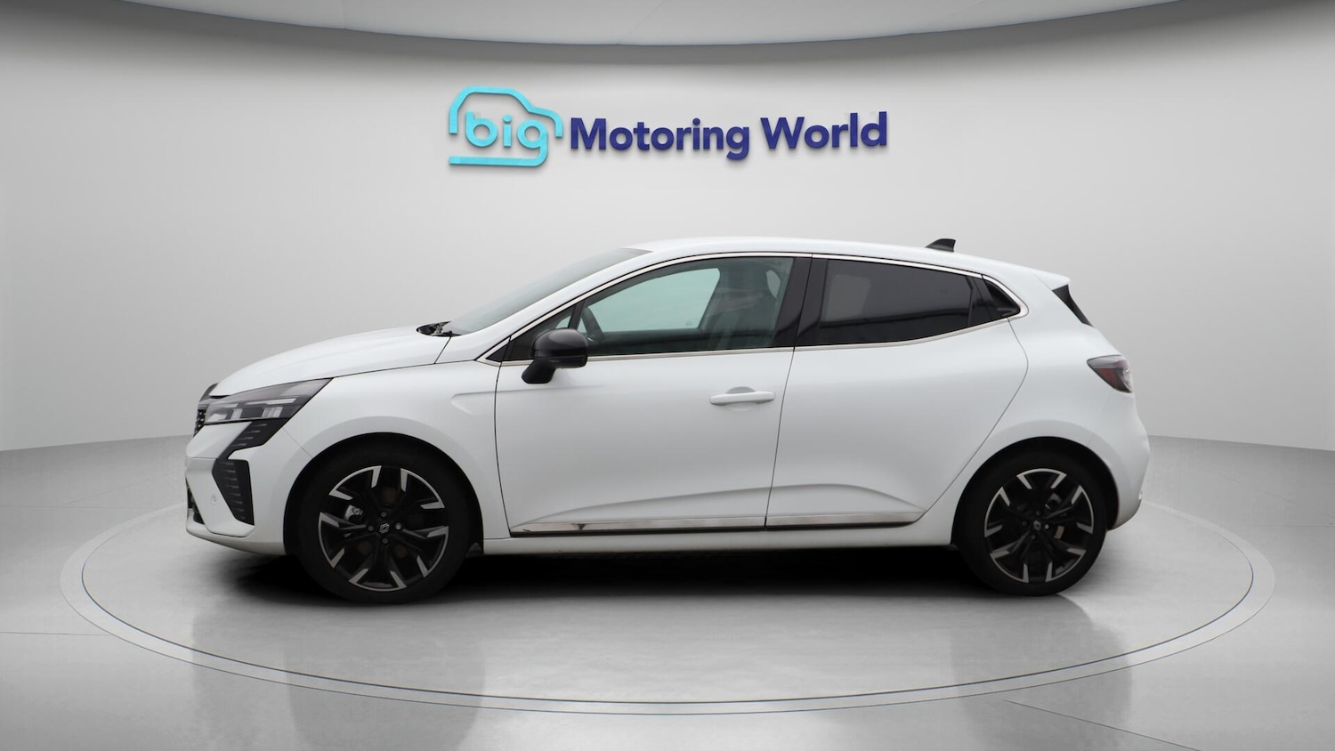 Used Renault Clio 2024 for sale - 76572883: Photo 4