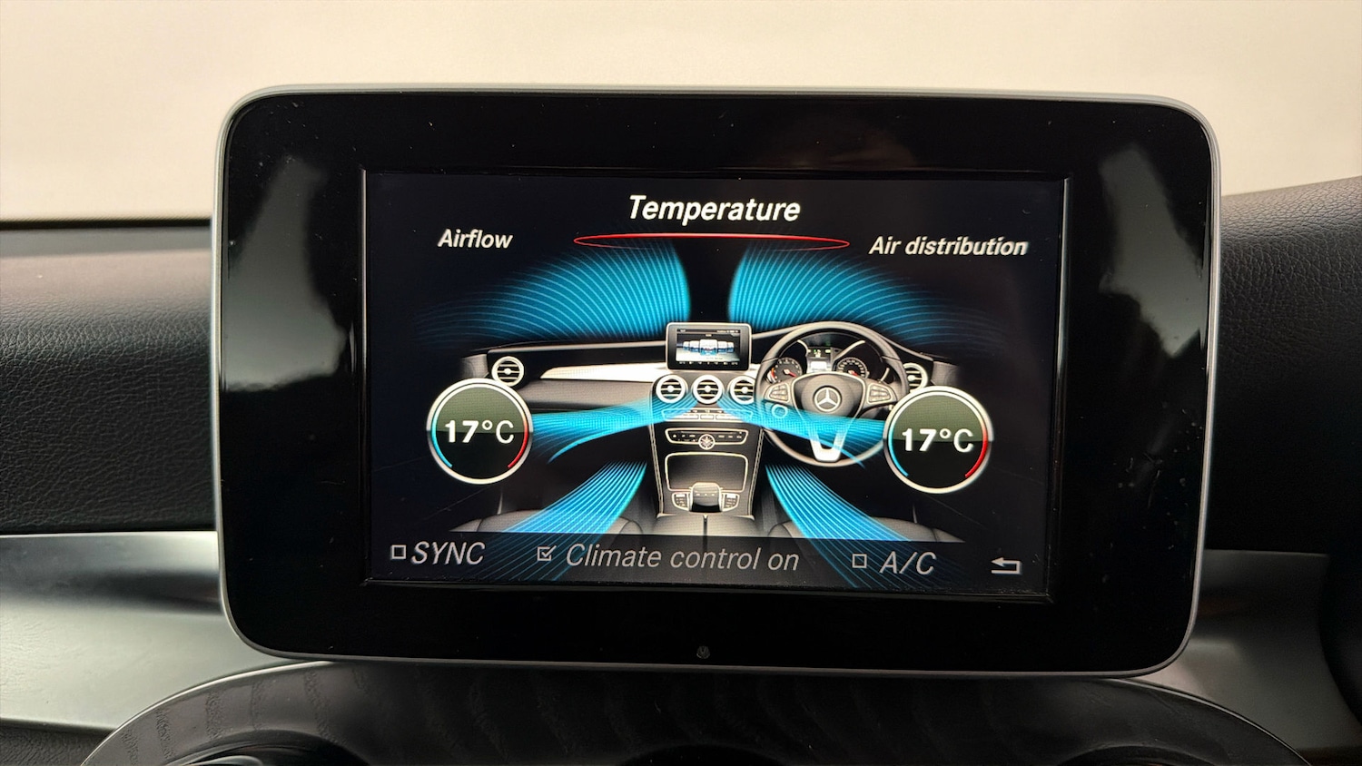 Used Mercedes-Benz GLC 2018 for sale - 77918159: Photo 11