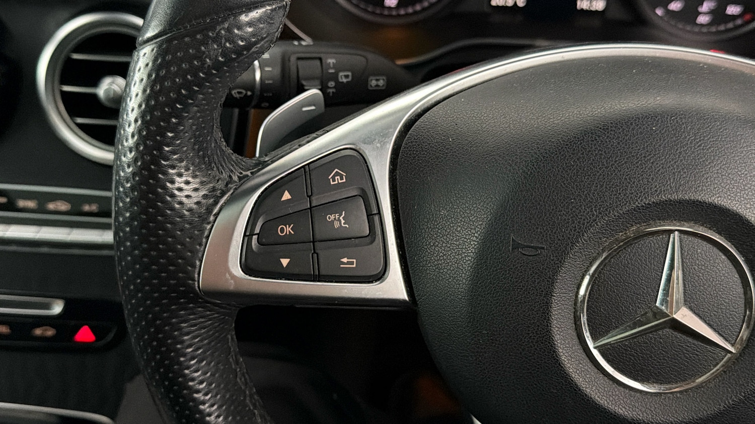 Used Mercedes-Benz GLC 2018 for sale - 77918159: Photo 23