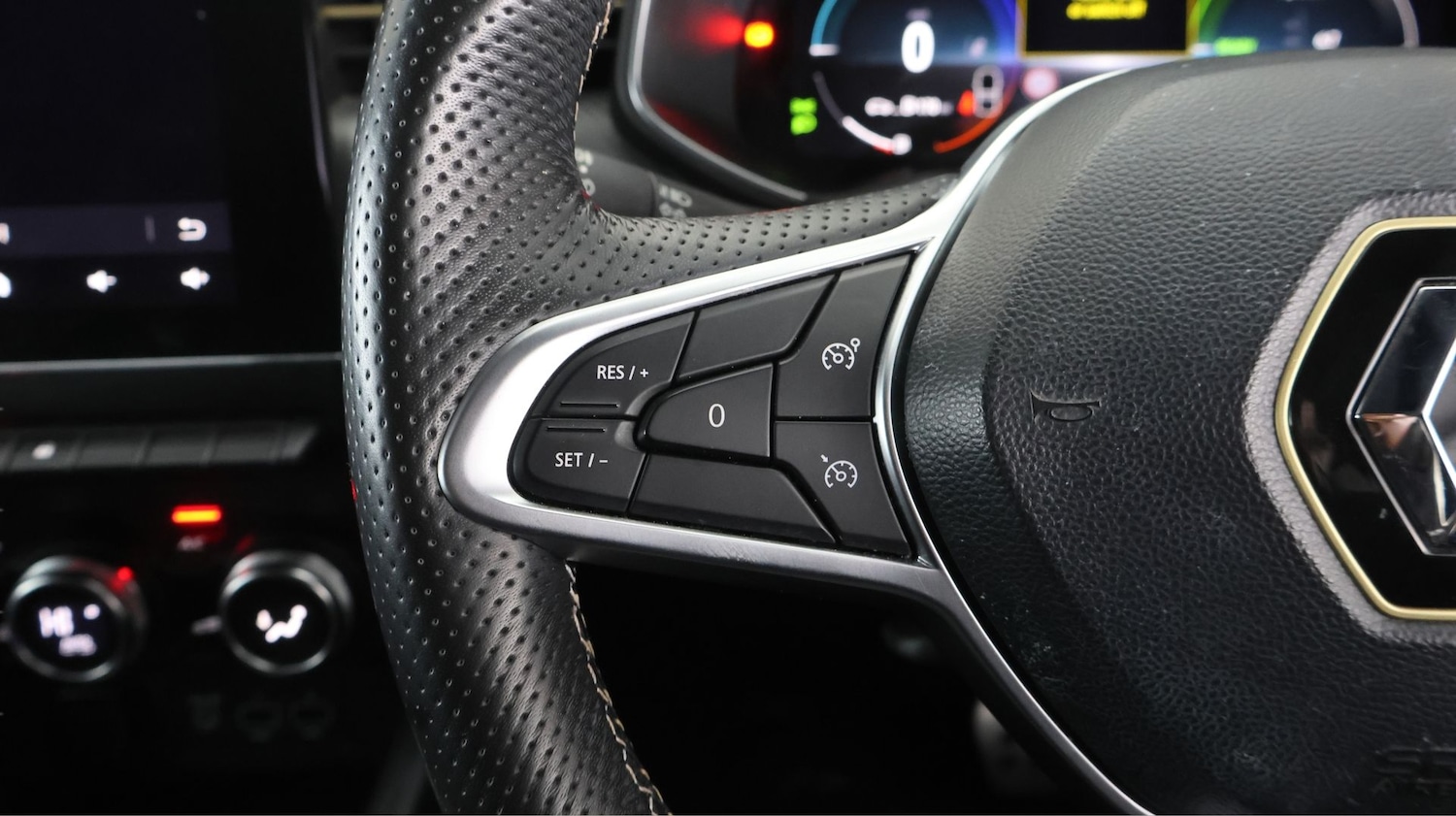 Used Renault Clio 2023 for sale - 77797393: Photo 20