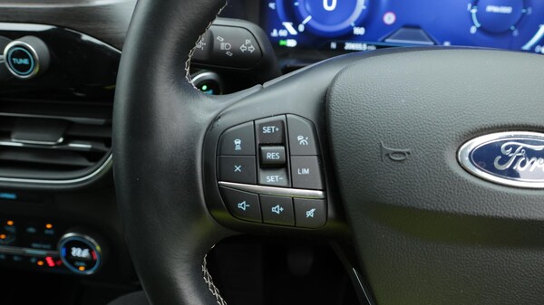 Used Ford Kuga 2021 for sale - 76020380: Photo 25