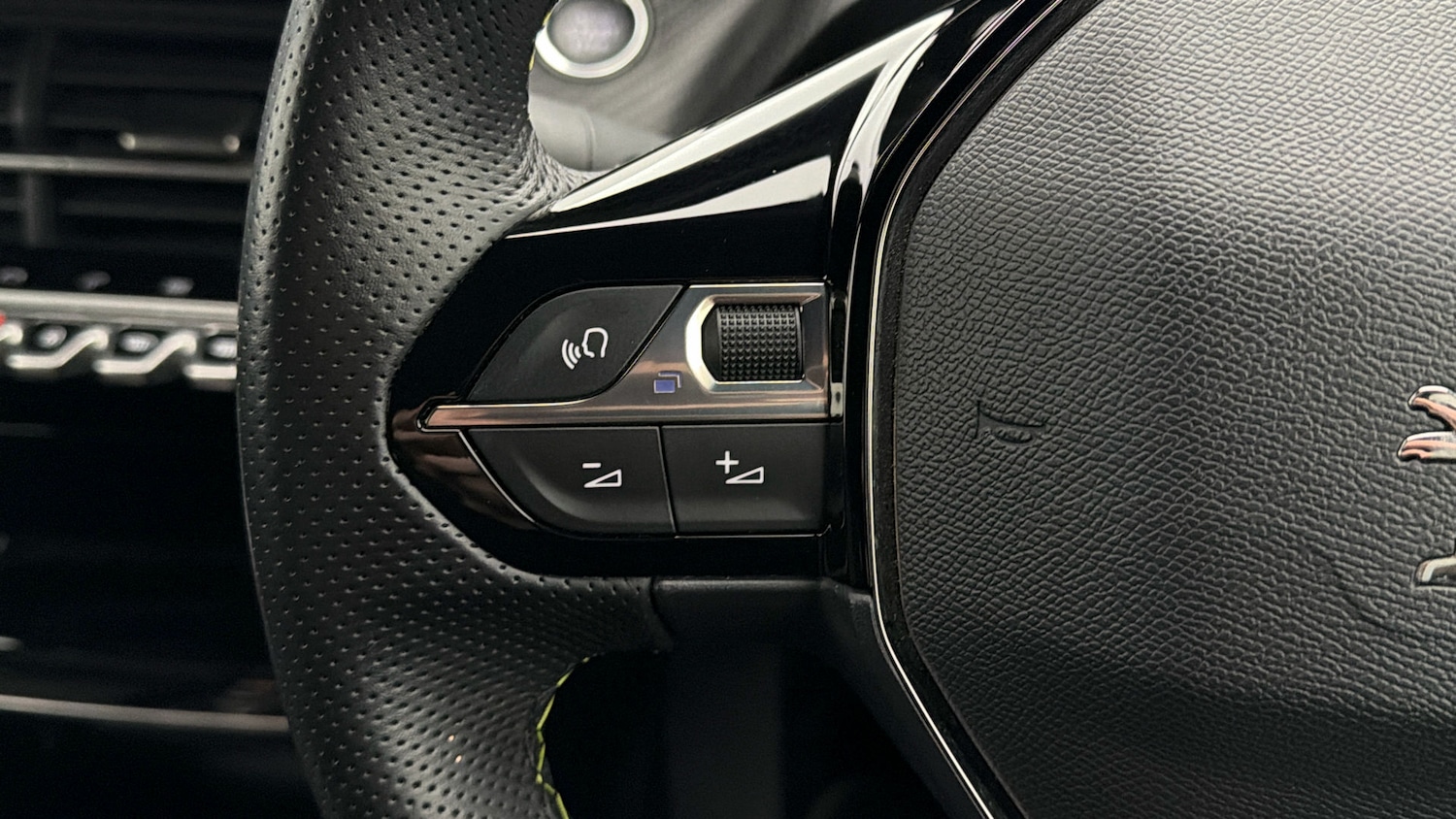 Used Peugeot E-2008 for sale - 78106580: Photo 22