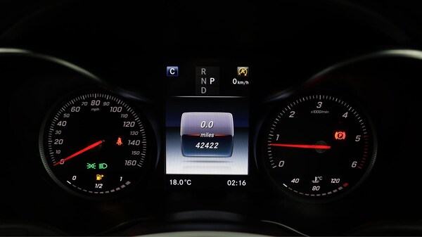 Used Mercedes-Benz GLC 2019 for sale - 76337131: Photo 11
