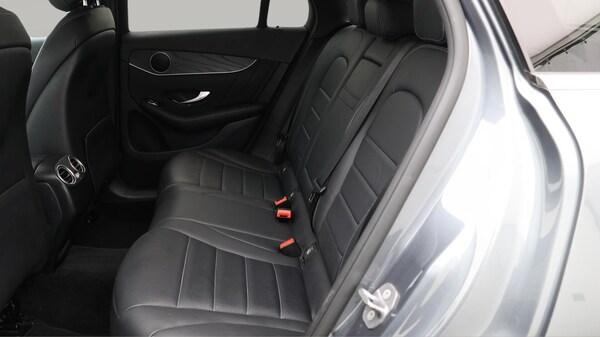 Used Mercedes-Benz GLC 2019 for sale - 76337131: Photo 17