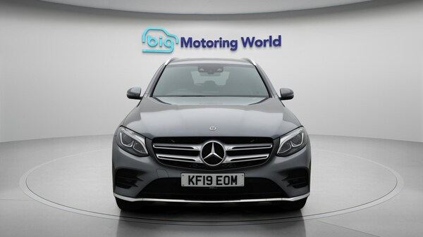 Used Mercedes-Benz GLC 2019 for sale - 76337131: Photo 3