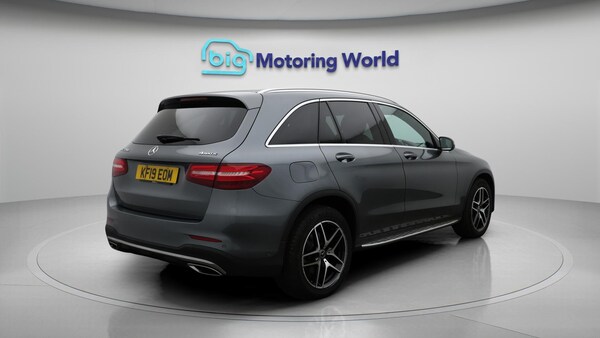 Used Mercedes-Benz GLC 2019 for sale - 76337131: Photo 8