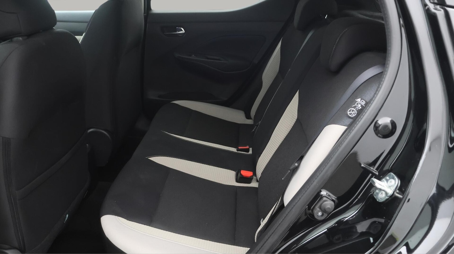 Used Nissan Micra 2021 for sale - 76538055: Photo 17