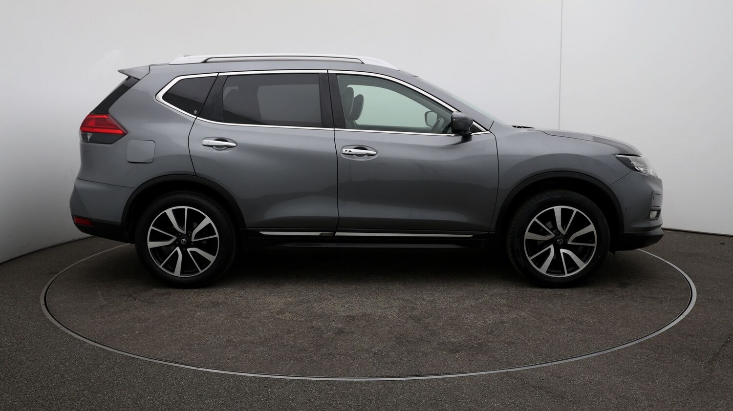 Used Nissan X-Trail for sale - 76815399: Photo 43