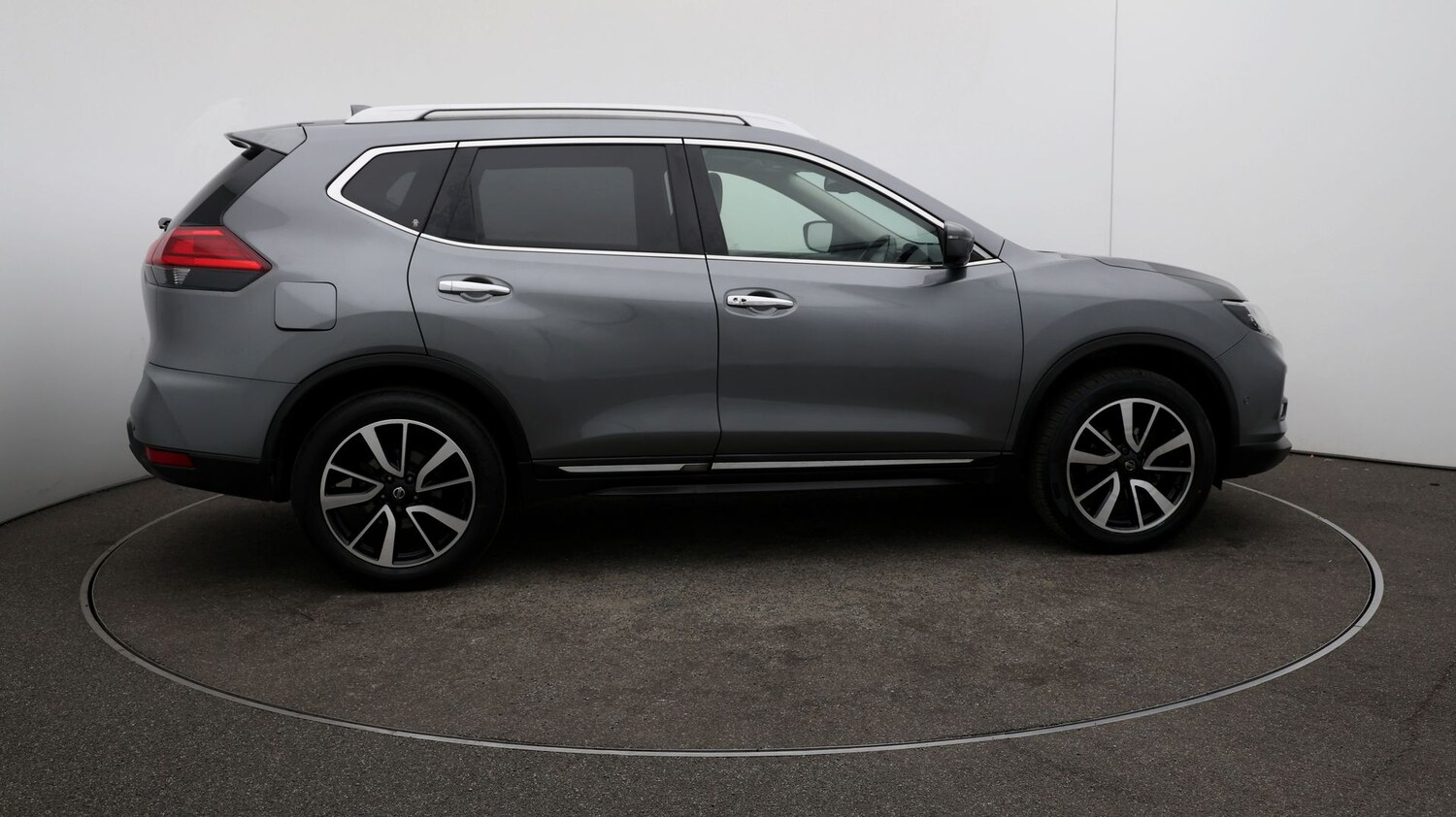 Used Nissan X-Trail for sale - 76815399: Photo 44