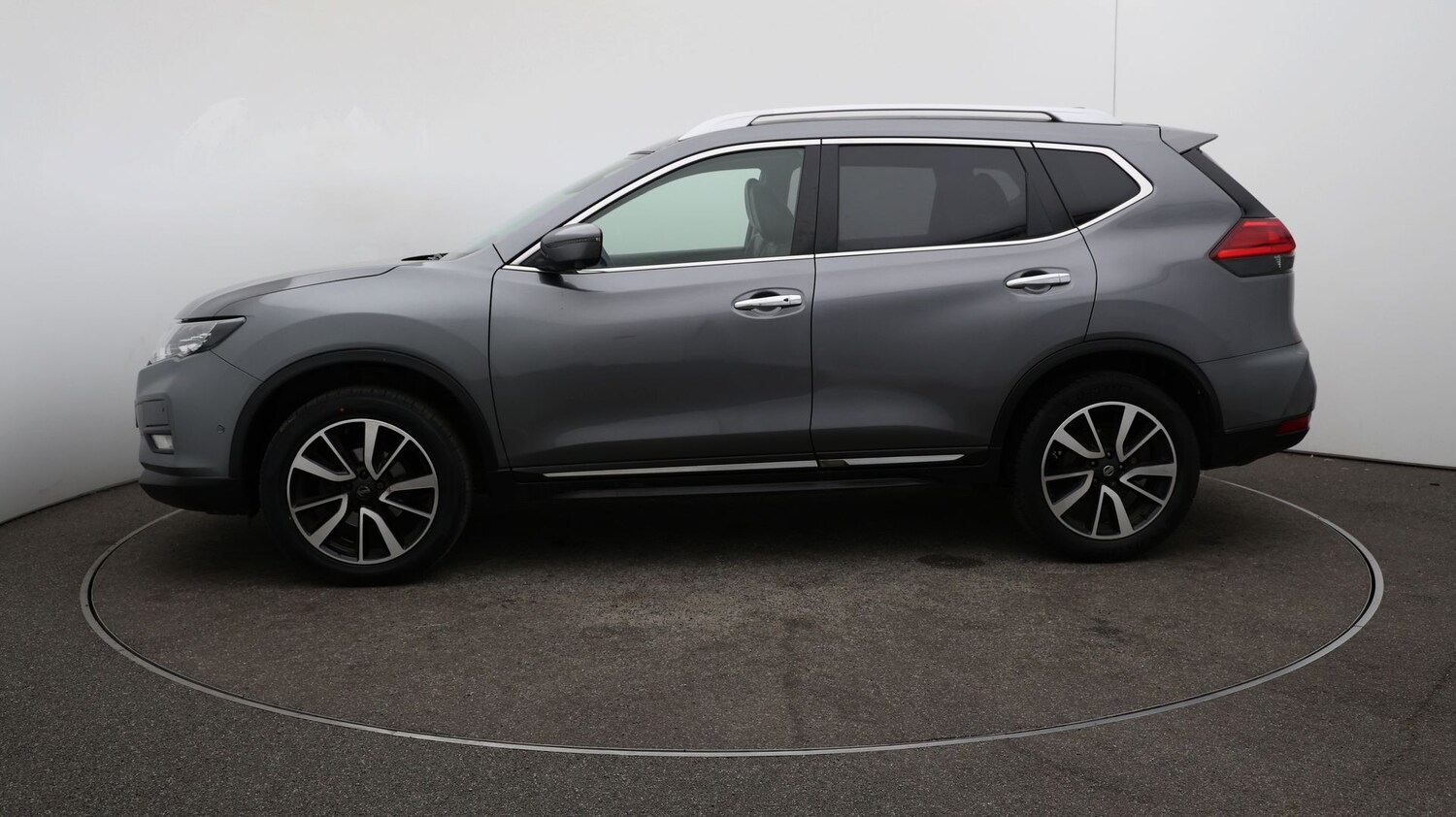 Used Nissan X-Trail for sale - 76815399: Photo 59