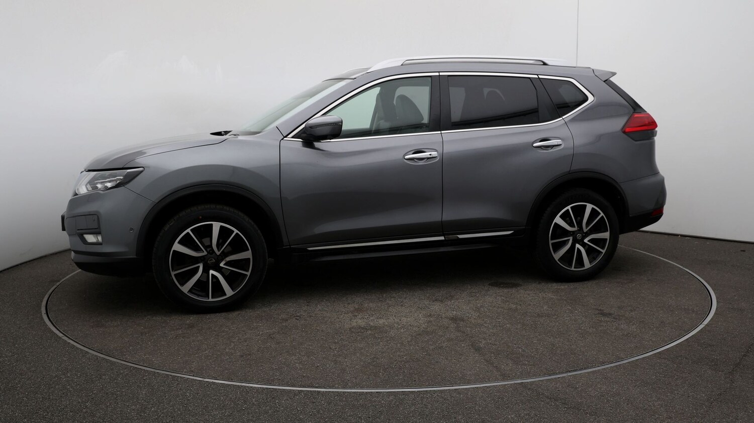 Used Nissan X-Trail for sale - 76815399: Photo 60