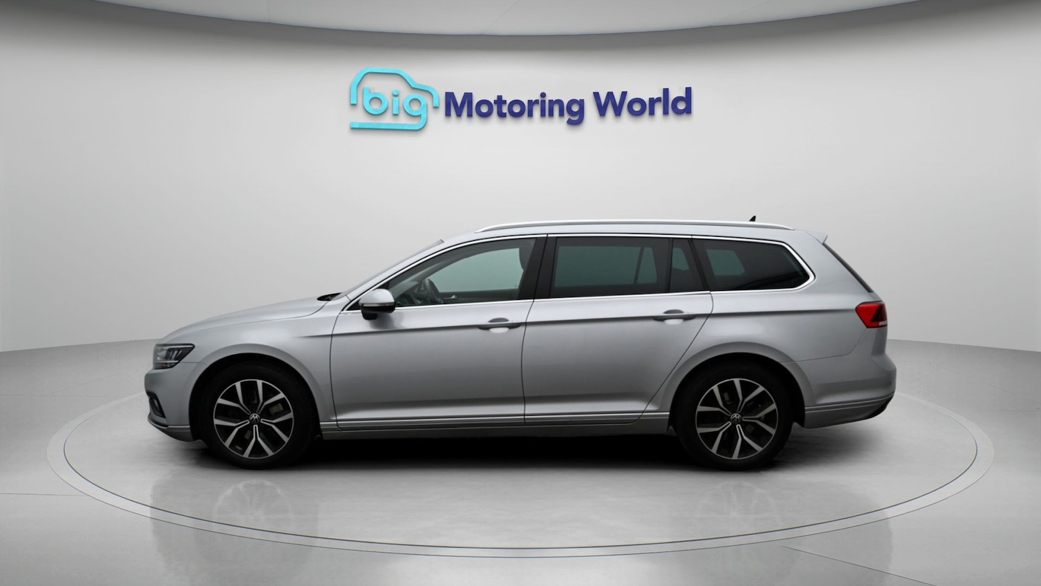 Used Volkswagen Passat 2023 for sale - 78210374: Photo 4