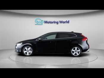Used Volvo V40 2019 for sale - 74080536: Photo