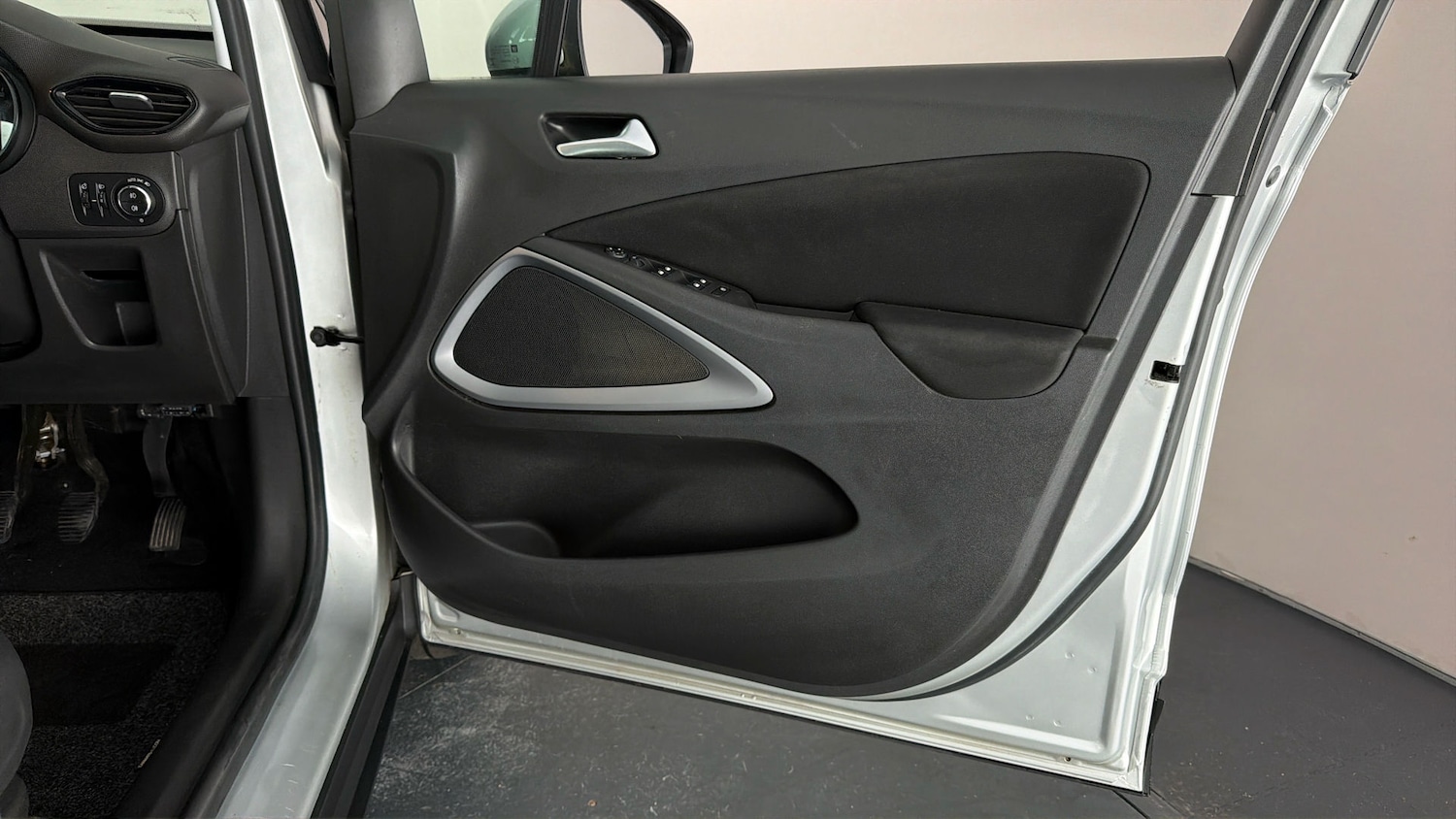 Used Vauxhall Crossland X 2017 for sale - 77932477: Photo 13