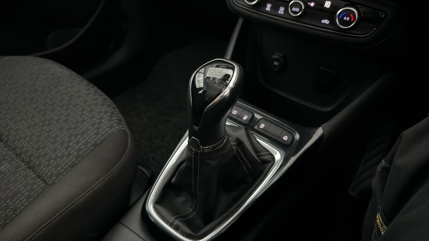 Used Vauxhall Crossland X 2017 for sale - 77932477: Photo 24