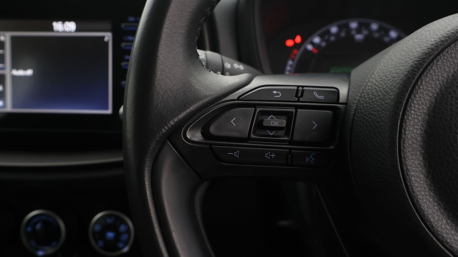 Used Toyota Aygo X 2022 for sale - 77391843: Photo 24