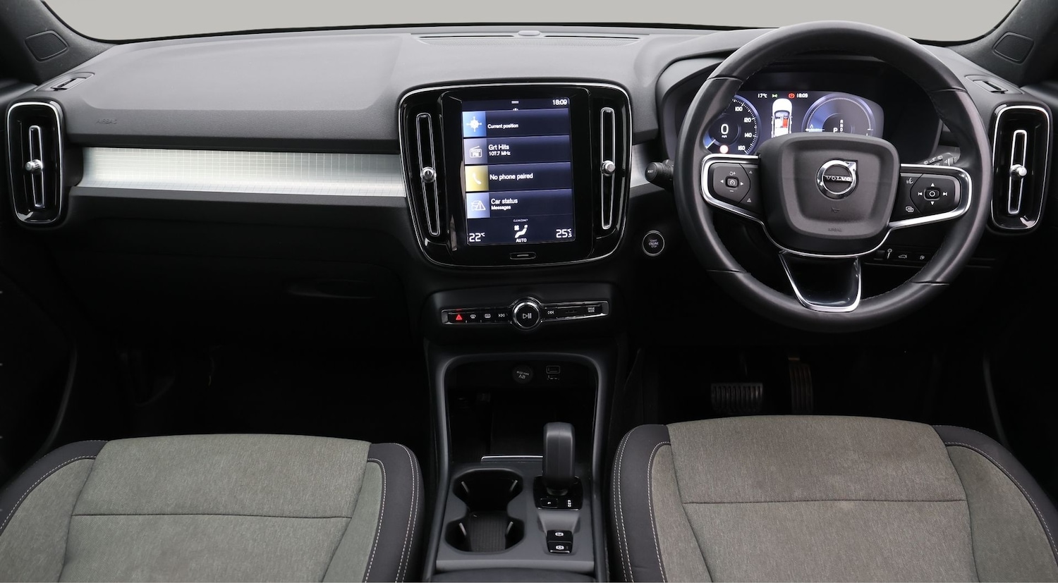 Used Volvo XC40 2023 for sale - 77474708: Photo 13