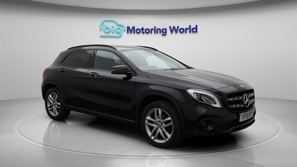 Used Mercedes-Benz GLA 2019 for sale - 76166423: Photo 2