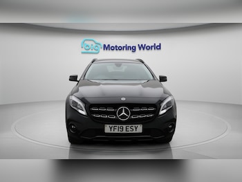 Used Mercedes-Benz GLA 2019 for sale - 76166423: Photo 3