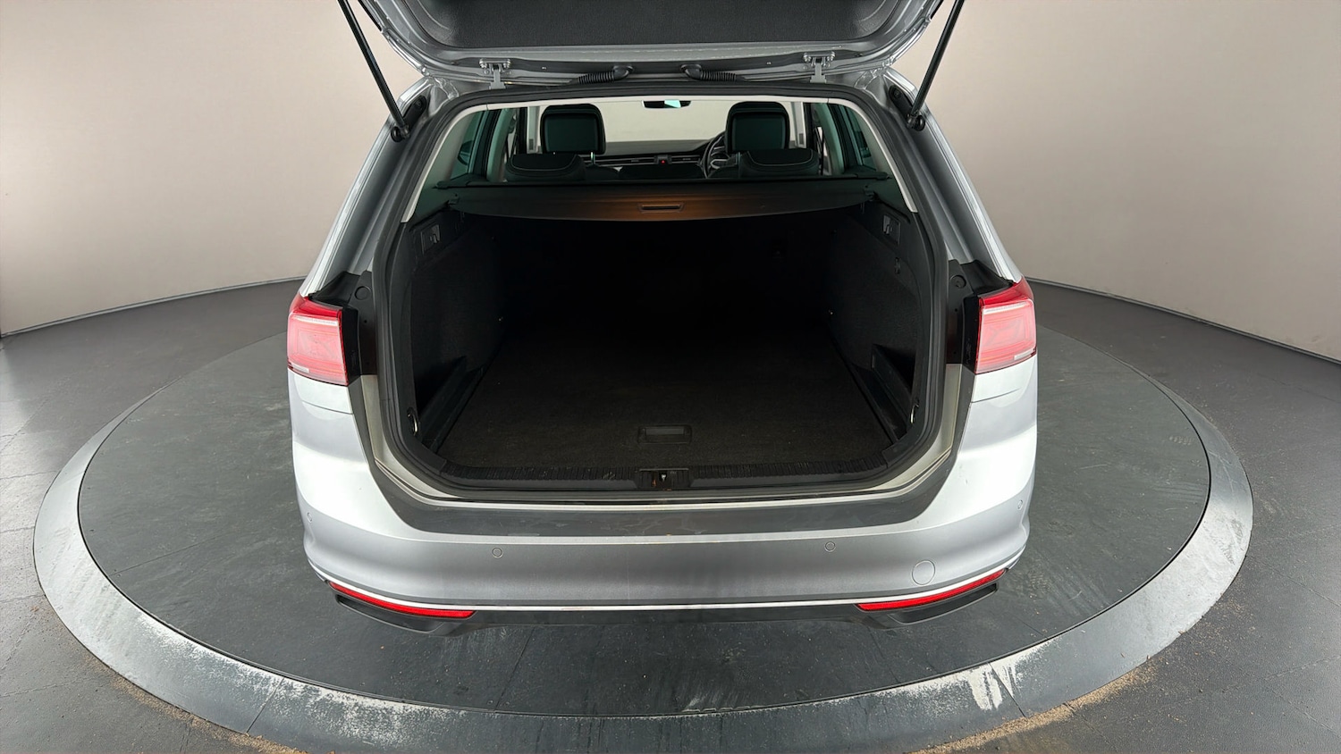 Used Volkswagen Passat 2020 for sale - 77731911: Photo 17