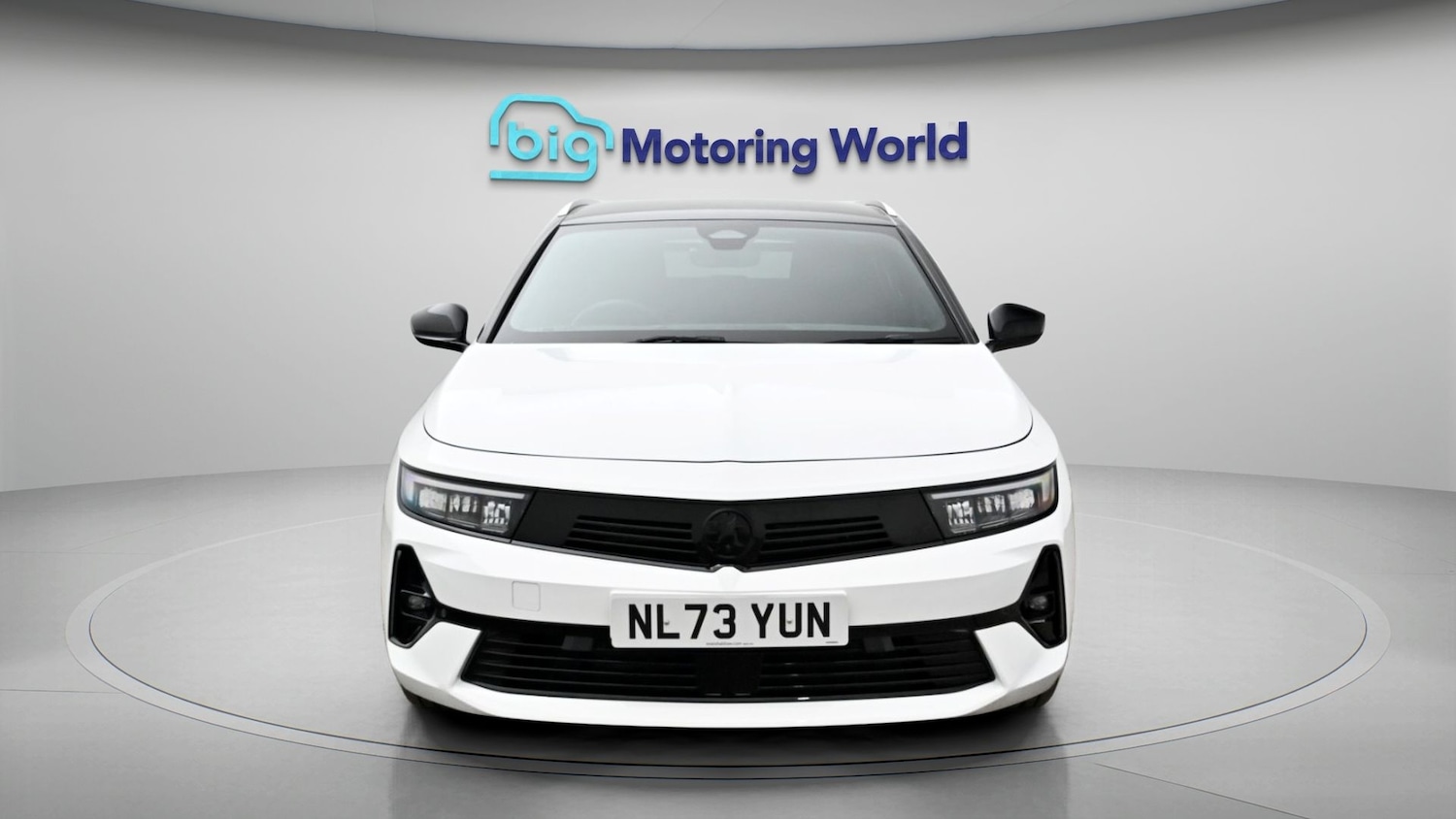 Used Vauxhall Astra 2023 for sale - 78079324: Photo 2