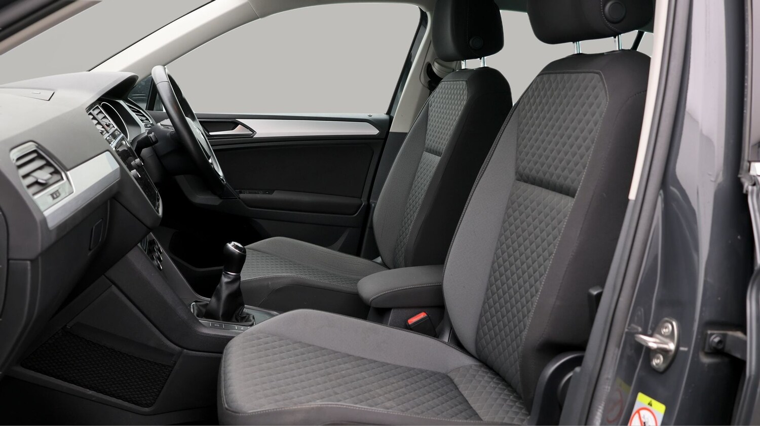 Used Volkswagen Tiguan 2018 for sale - 77201106: Photo 14