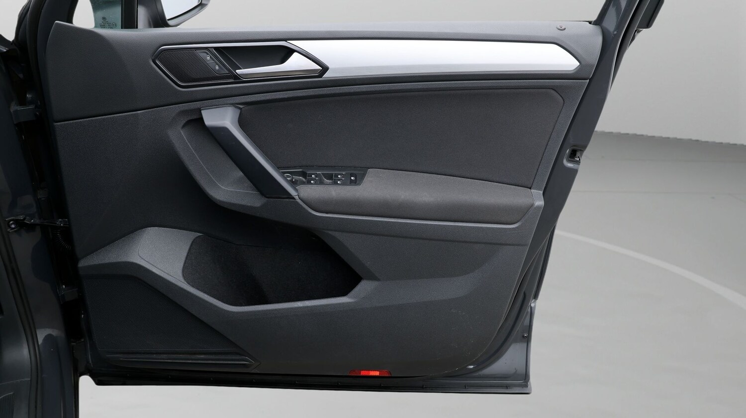 Used Volkswagen Tiguan 2018 for sale - 77201106: Photo 15