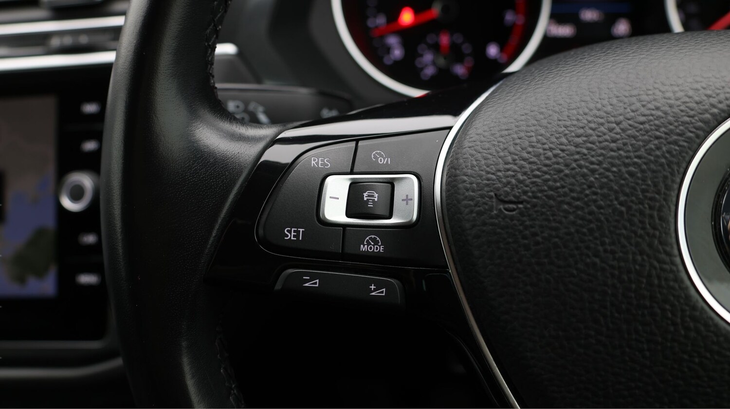 Used Volkswagen Tiguan 2018 for sale - 77201106: Photo 22