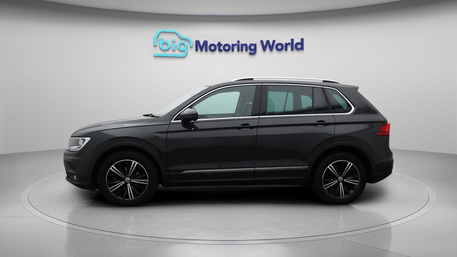 Used Volkswagen Tiguan 2018 for sale - 77201106: Photo 4