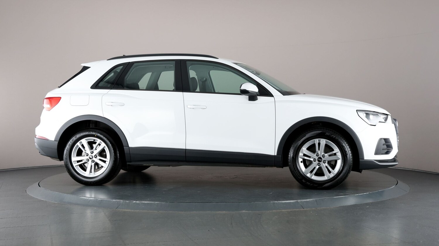 Used Audi Q3 for sale - 76815261: Photo 54