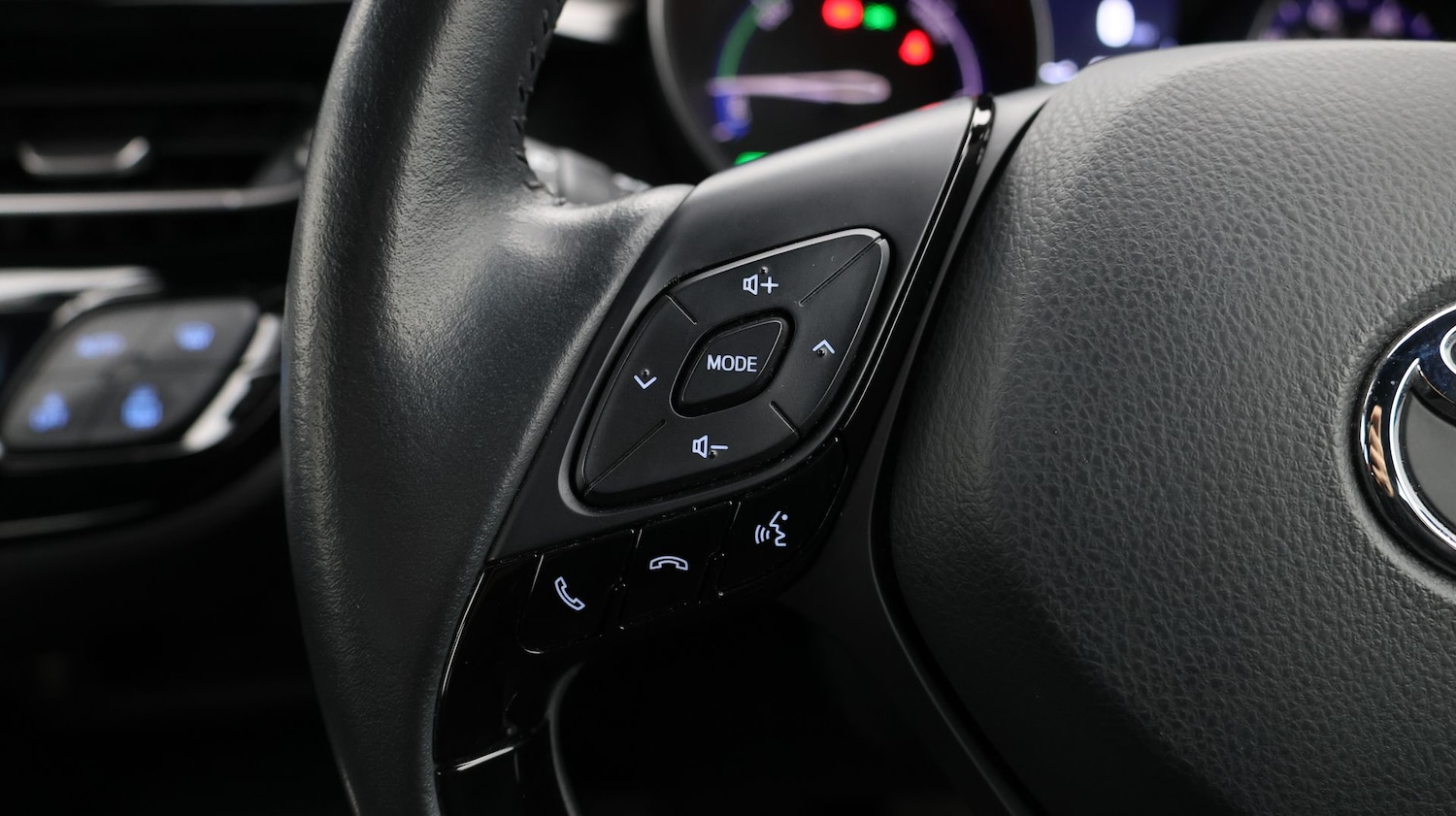 Used Toyota C-HR 2022 for sale - 77233663: Photo 23