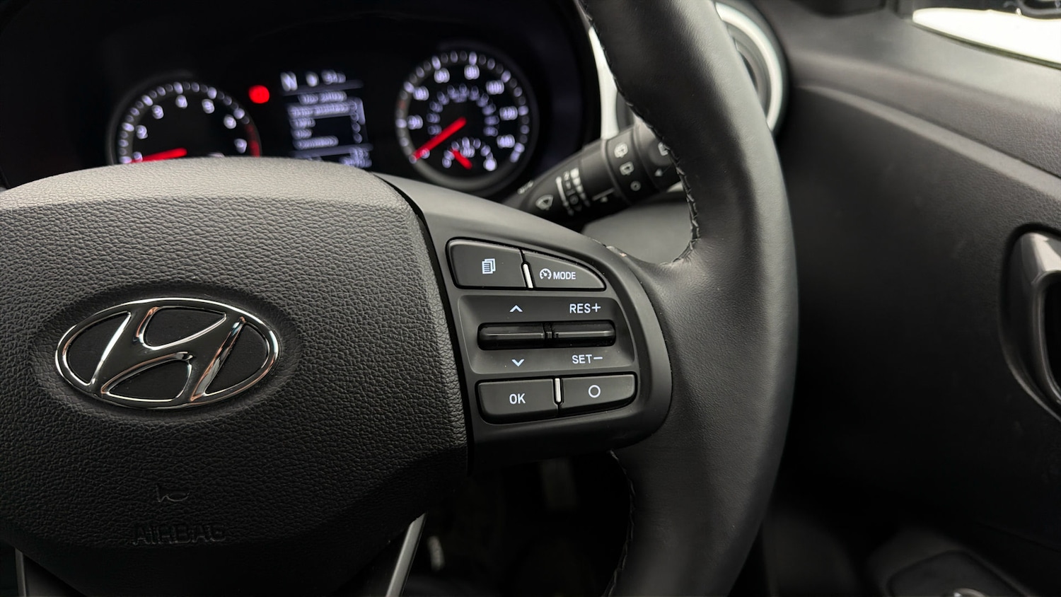 Used Hyundai i10 2023 for sale - 78018154: Photo 23