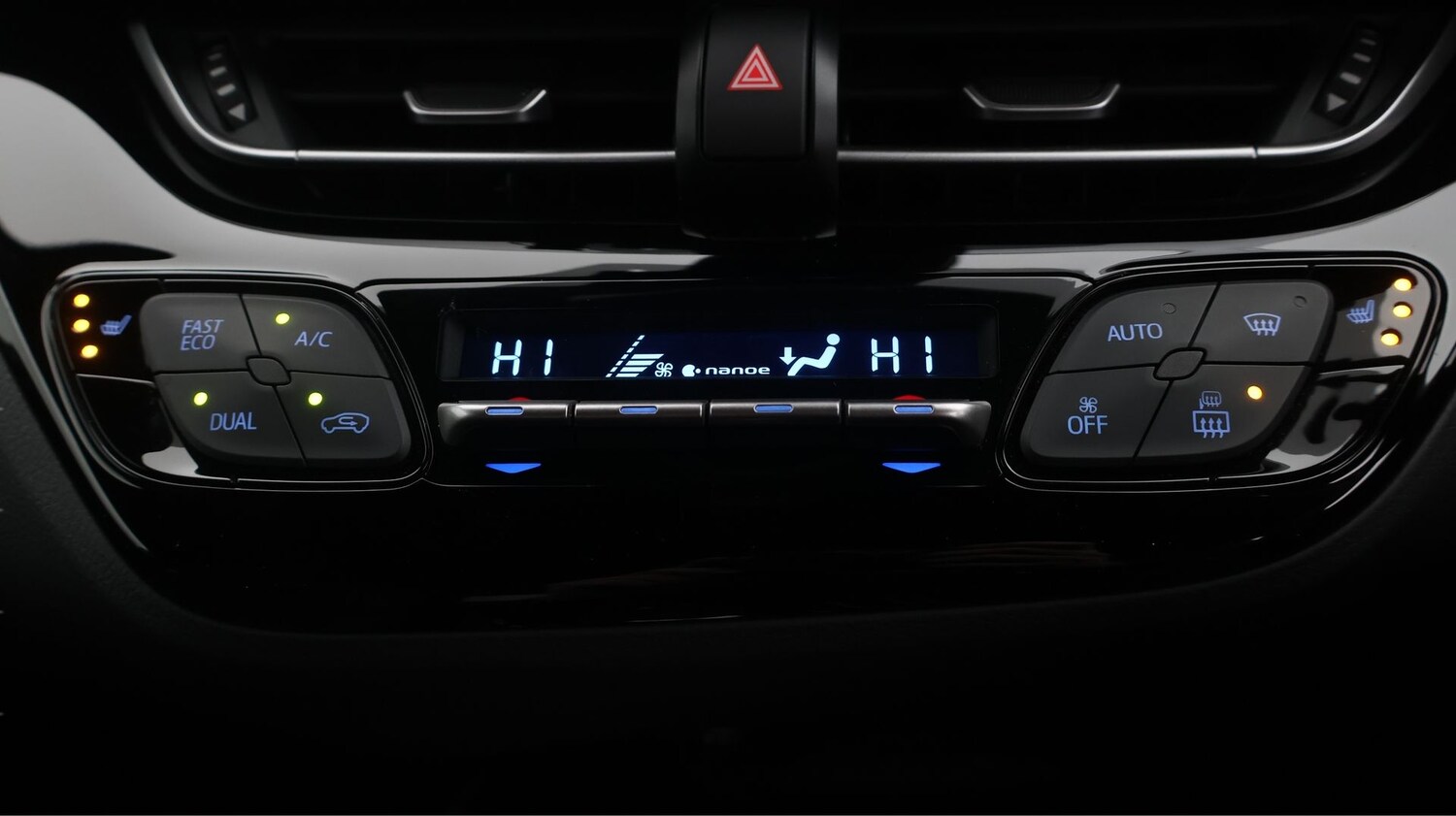 Used Toyota C-HR 2023 for sale - 77555250: Photo 12