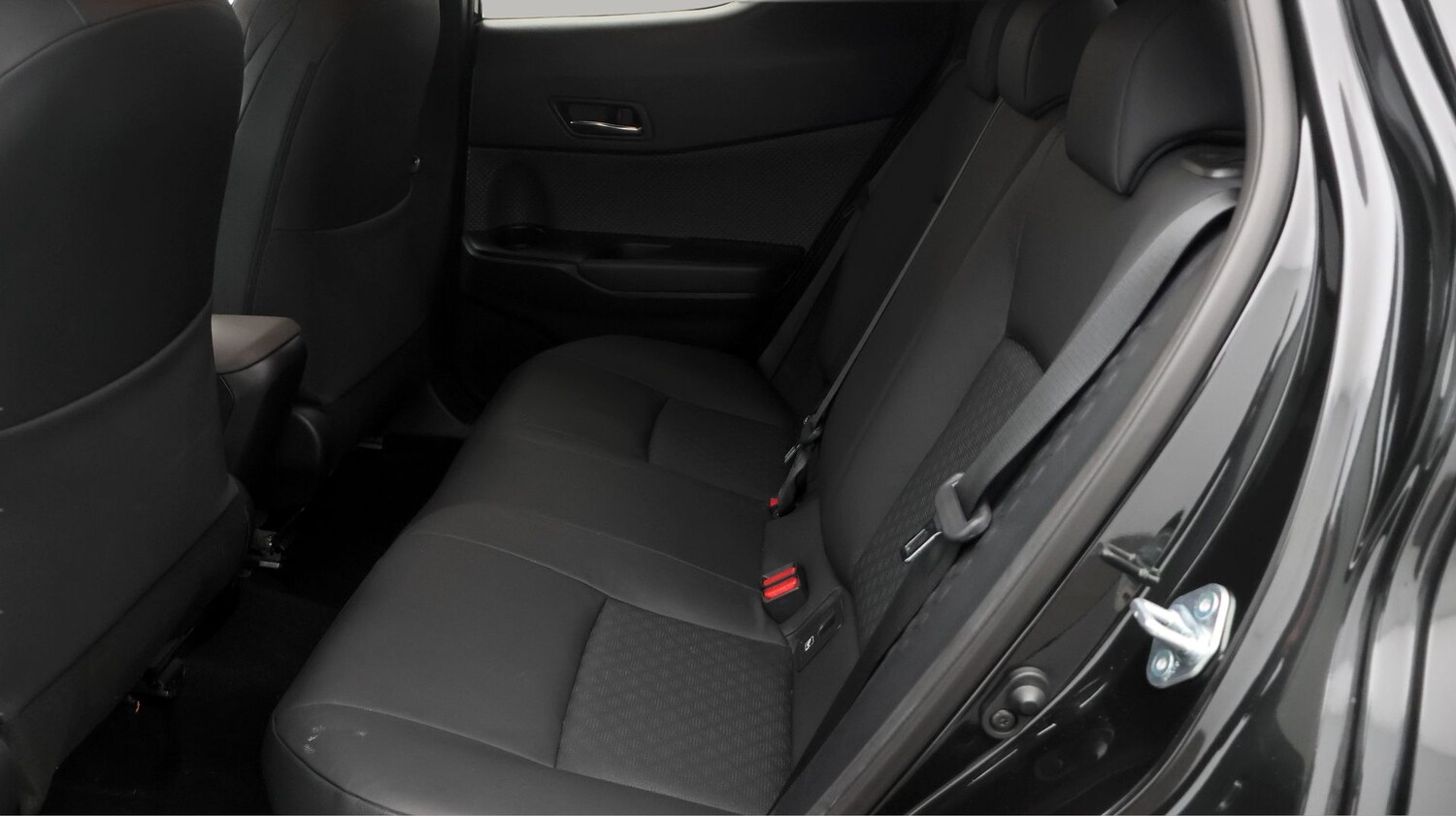 Used Toyota C-HR 2023 for sale - 77555250: Photo 16