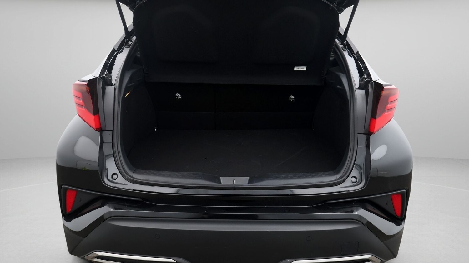 Used Toyota C-HR 2023 for sale - 77555250: Photo 17