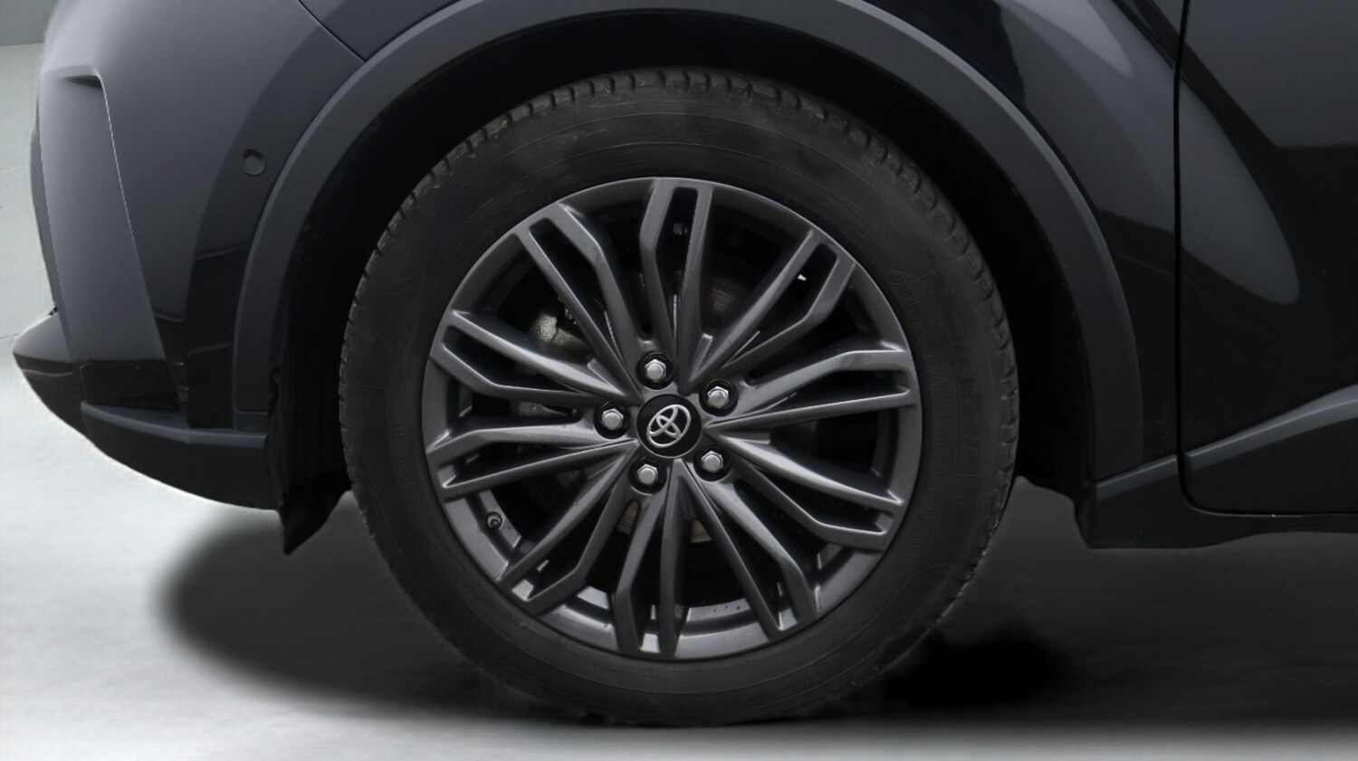 Used Toyota C-HR 2023 for sale - 77555250: Photo 18