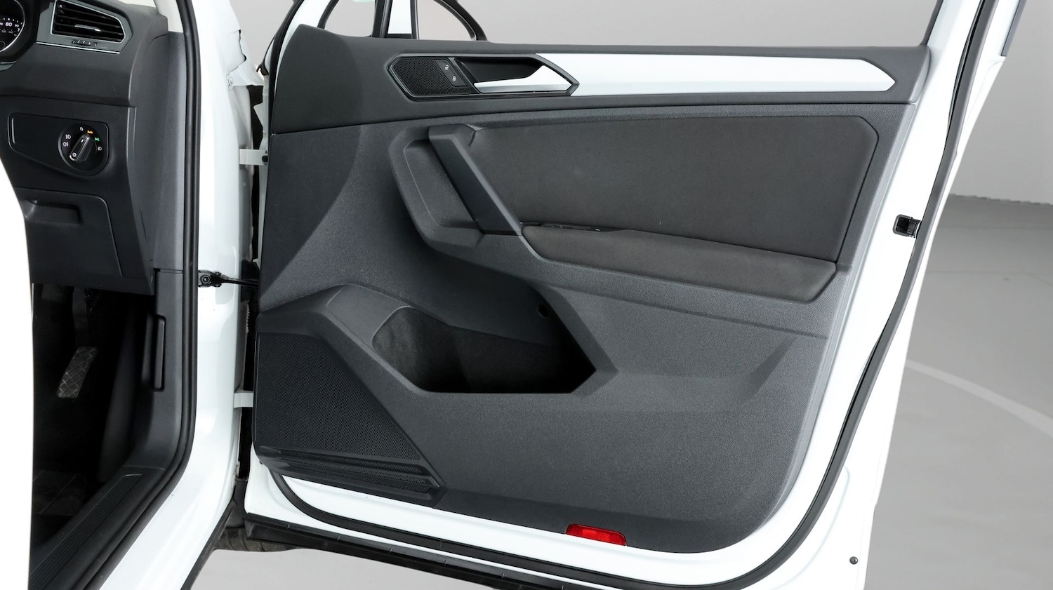 Used Volkswagen Tiguan 2018 for sale - 77595676: Photo 15