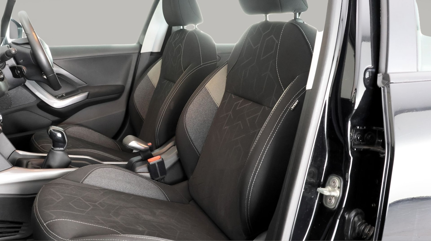 Used Peugeot 2008 2019 for sale - 77555973: Photo 13