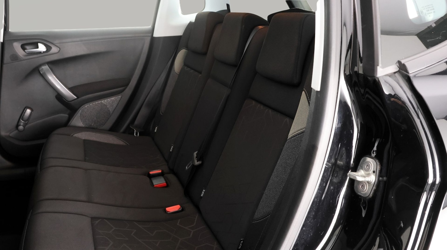 Used Peugeot 2008 2019 for sale - 77555973: Photo 15