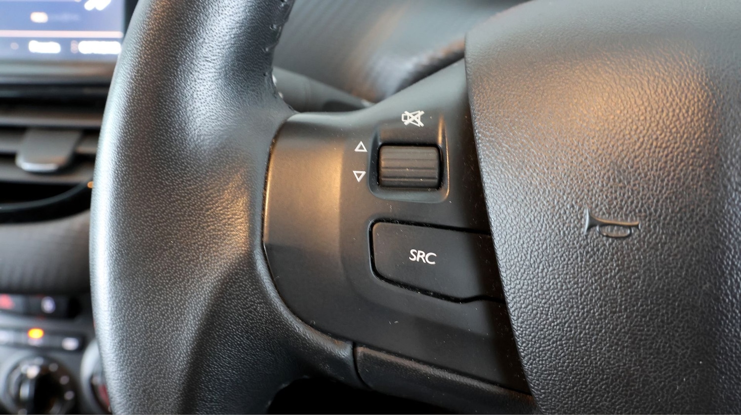 Used Peugeot 2008 2019 for sale - 77555973: Photo 21