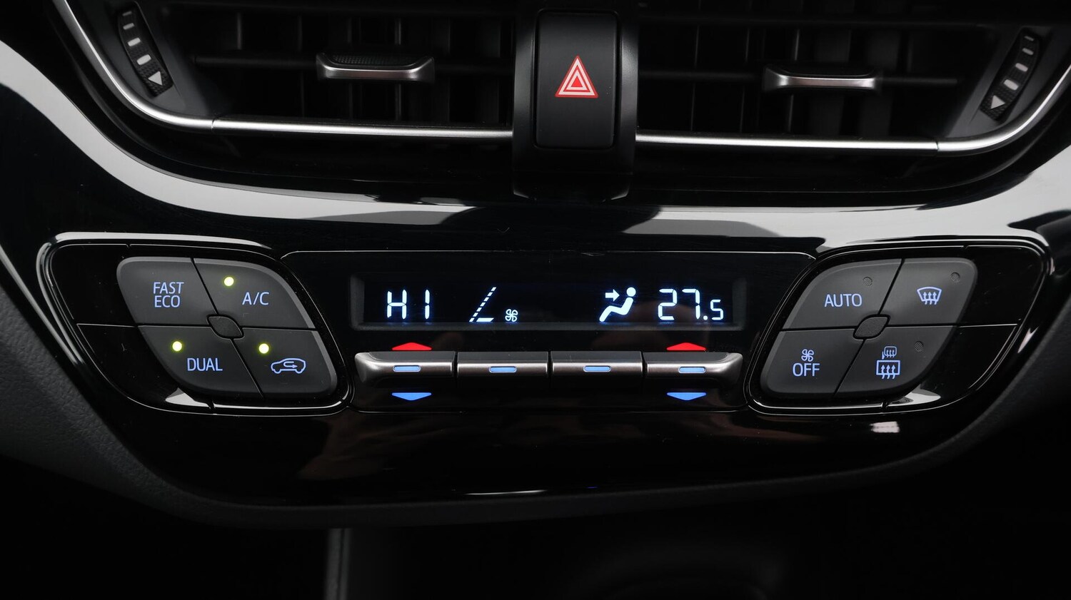 Used Toyota C-HR 2022 for sale - 76645883: Photo 12