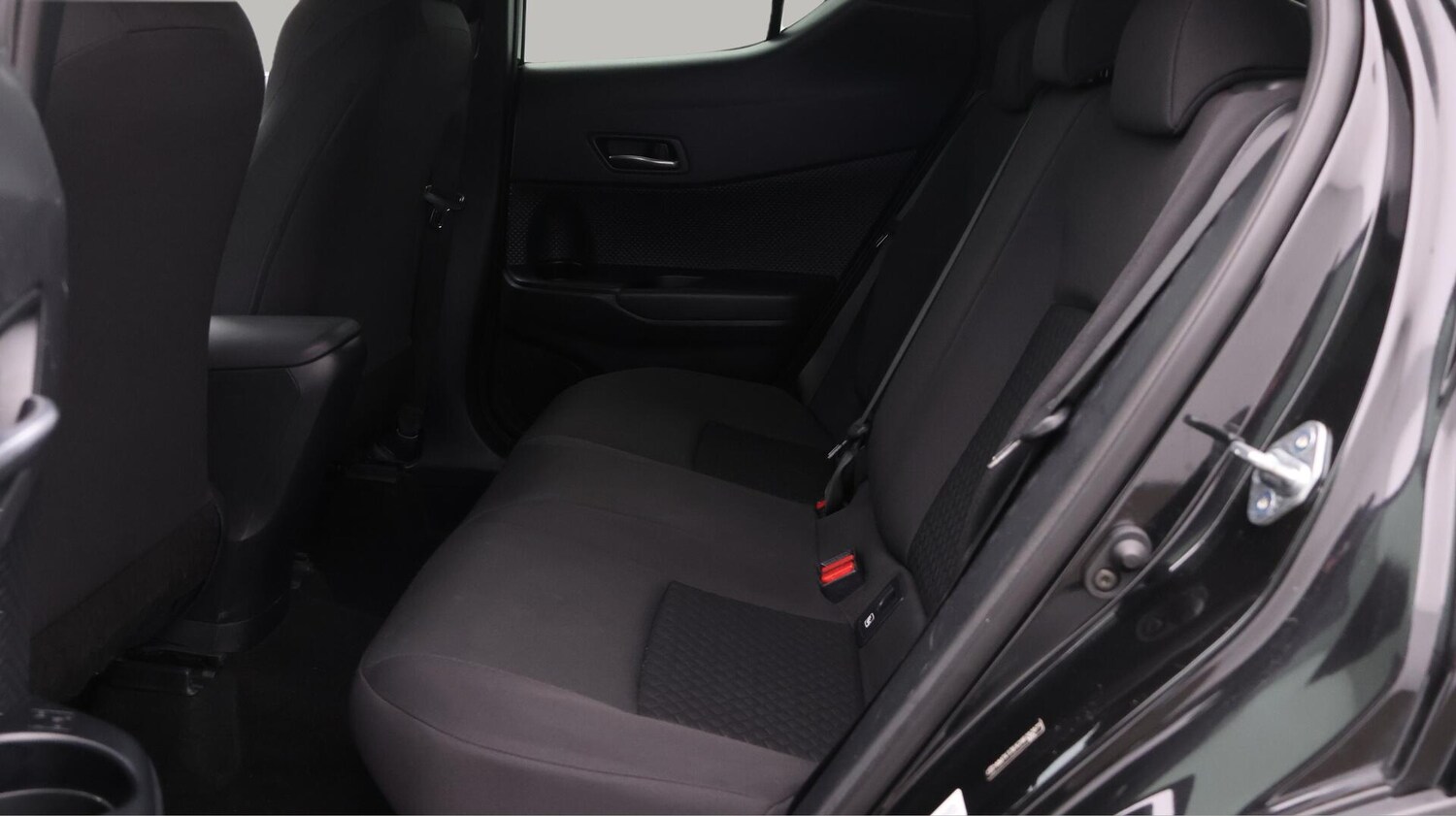 Used Toyota C-HR 2022 for sale - 76645883: Photo 16