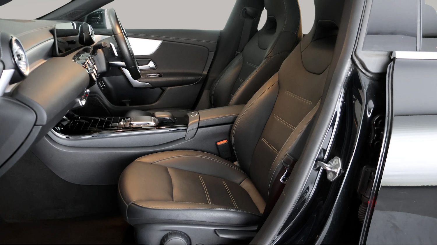 Used Mercedes-Benz CLA 2022 for sale - 77571238: Photo 14